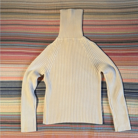 Banana Republic Cream Ribbed Turtleneck Sweater - Picture 9 of 12
